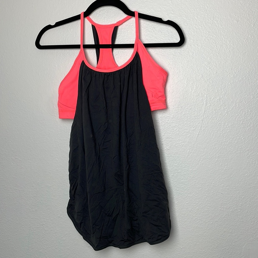 Lululemon tank with built in bra